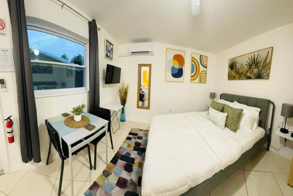 Studio With Terrace Near Hard Rock-Patio Голливуд Экстерьер фото