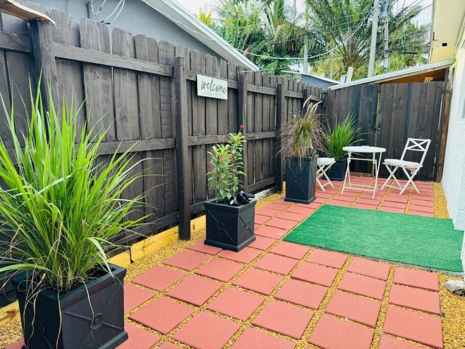 Studio With Terrace Near Hard Rock-Patio Голливуд Экстерьер фото